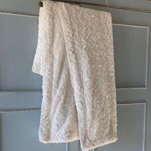 2 KING Furry Cozy Warm Pillow Bed Shams from byourbed.com